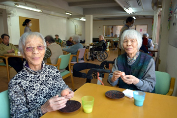 「桜まんじゅう」と「甘酒」で乾杯～！