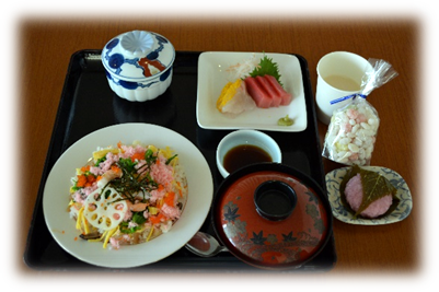 「ひな祭りメニュー」をお夕食にお出ししました。