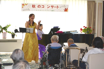 オペラ歌手の中川様とピアノ伴奏の和田様